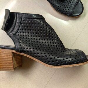 Womens MIMOSA leather sandals